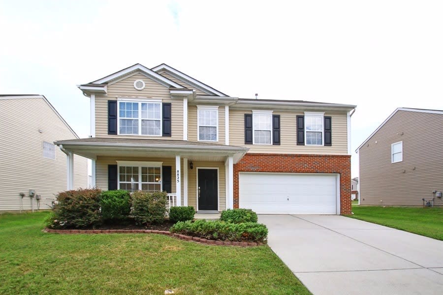 8825 Chalkstone Rd, Charlotte photo 1