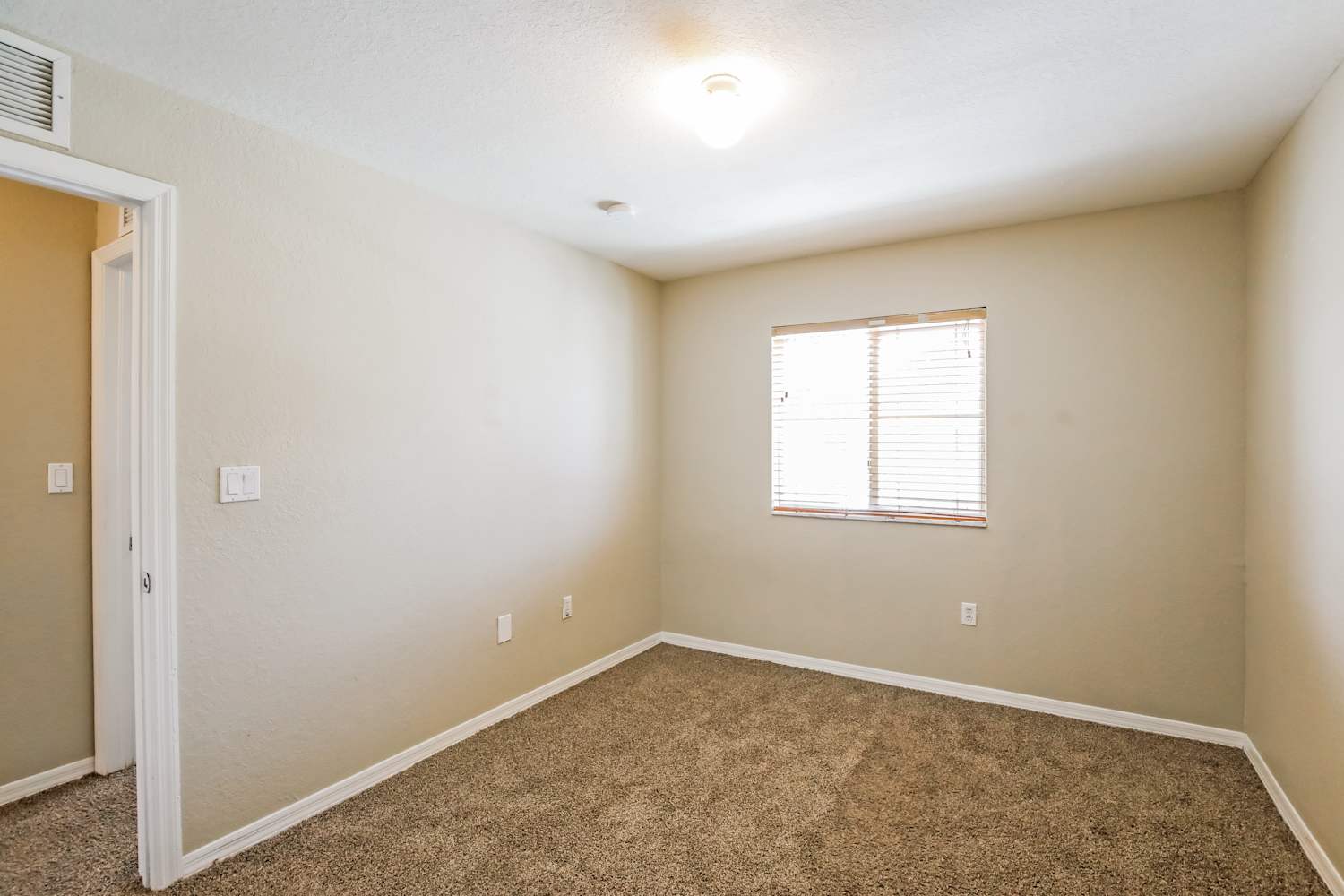 8910 SW 220th Ln, Cutler Bay photo 13