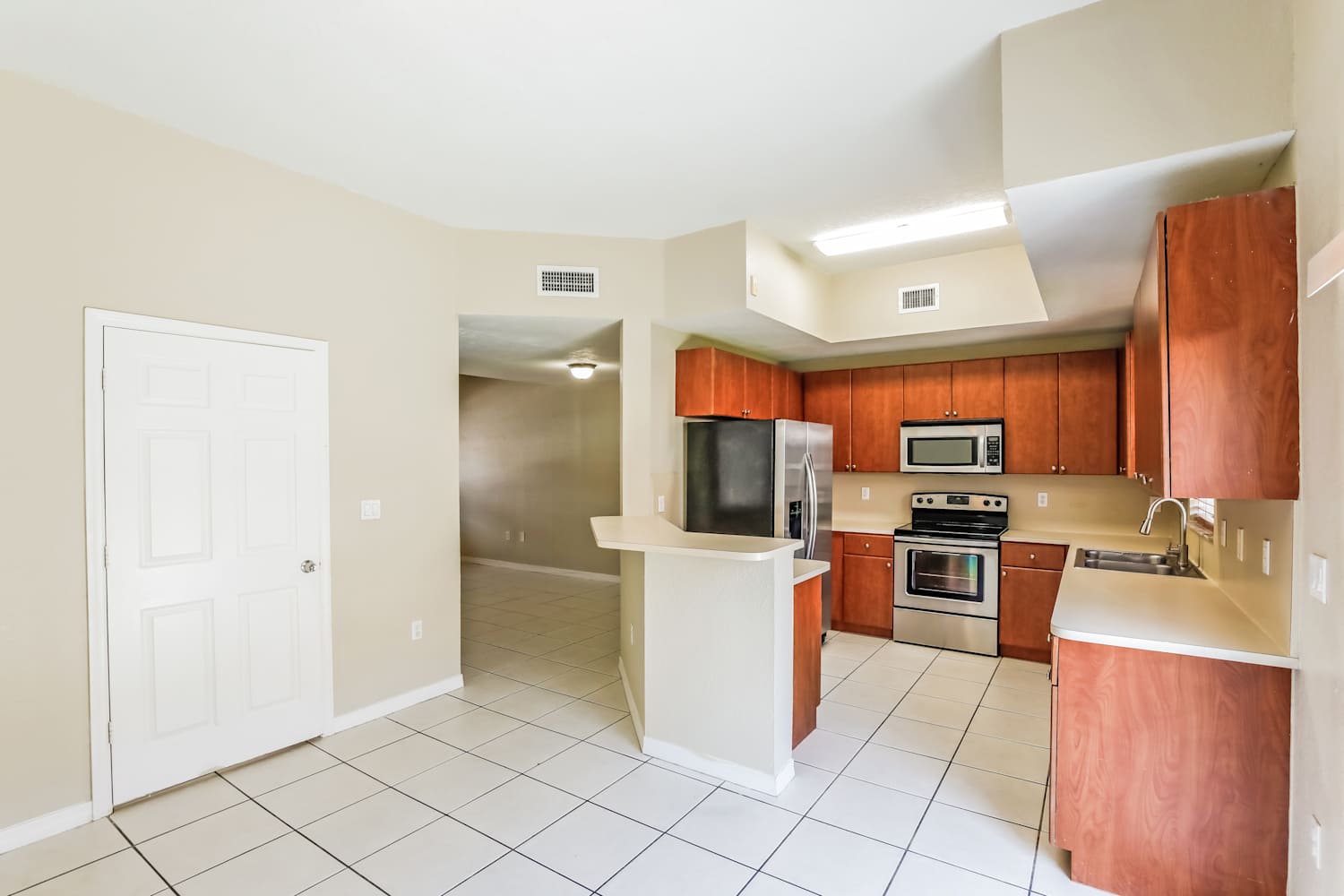 8910 SW 220th Ln, Cutler Bay photo 6