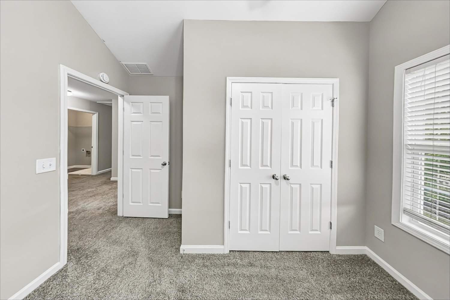 8920 Watersedge Ct, Gainesville photo 13