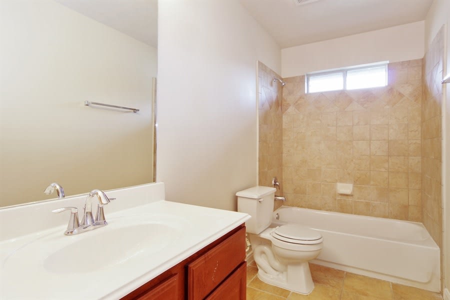 8922 Sailing Dr, Humble photo 16