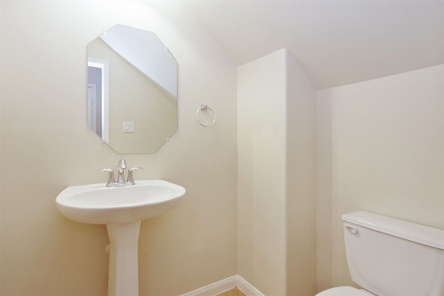 8922 Sailing Dr, Humble photo 9