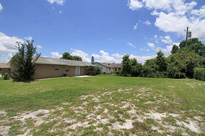 896 McKenny Ave, Deltona photo 13