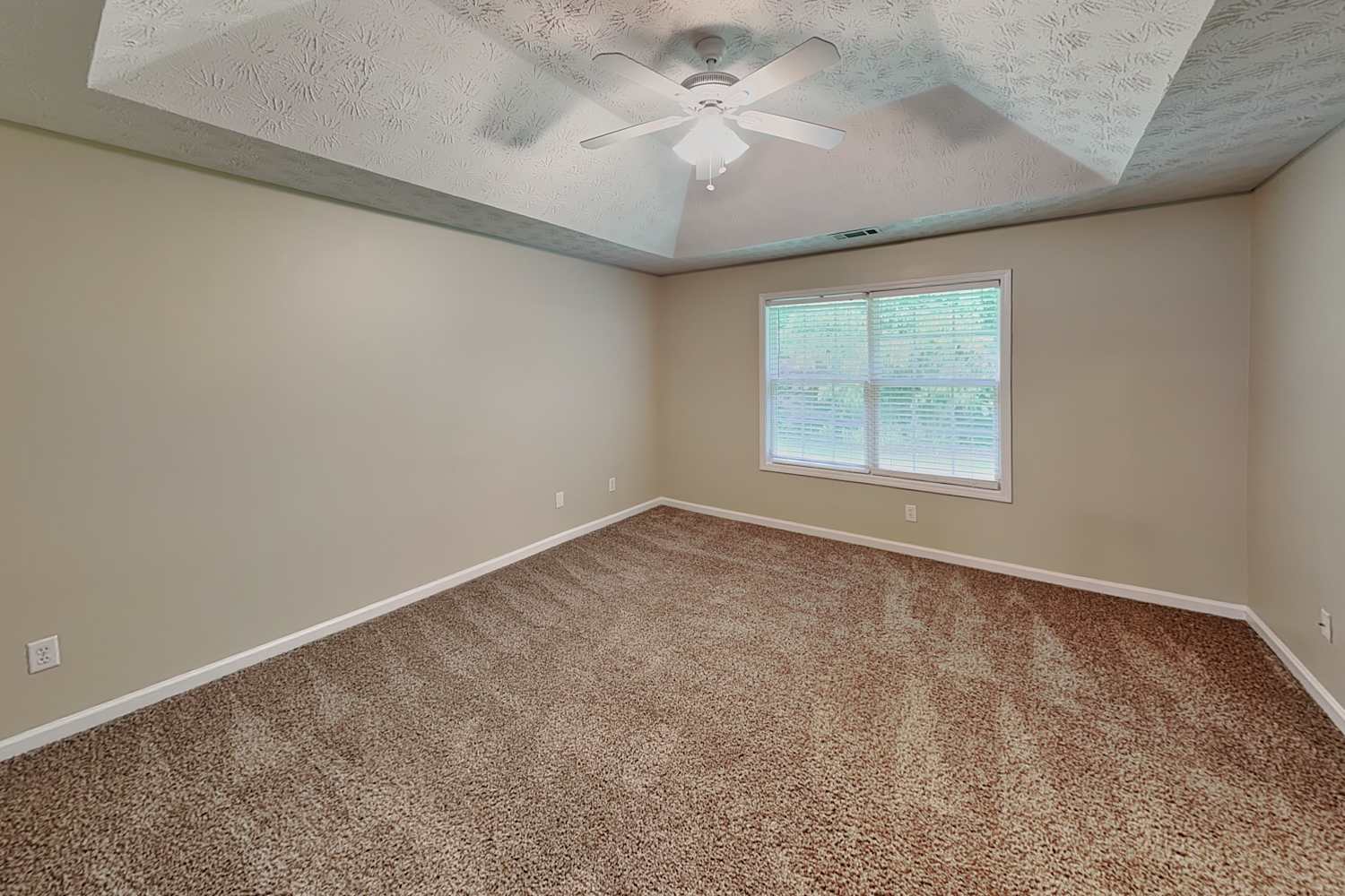 898 Kendall Park Dr, Winder photo 9