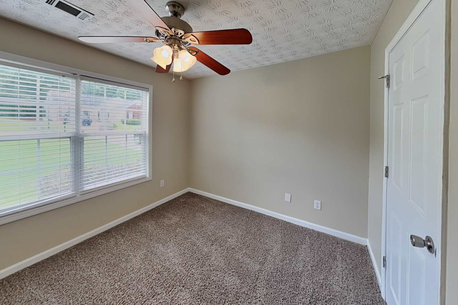 898 Kendall Park Dr, Winder photo 13