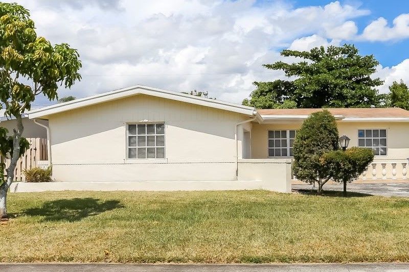 Front of 8981 NW 25th St, Sunrise, FL