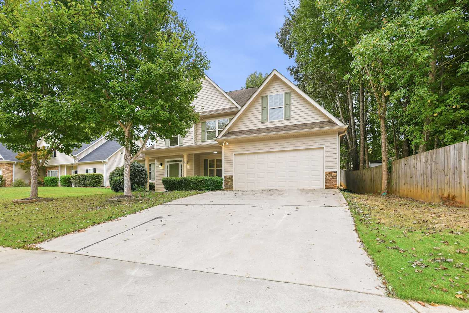 Front of 90 Bedford Park Dr, Newnan, GA