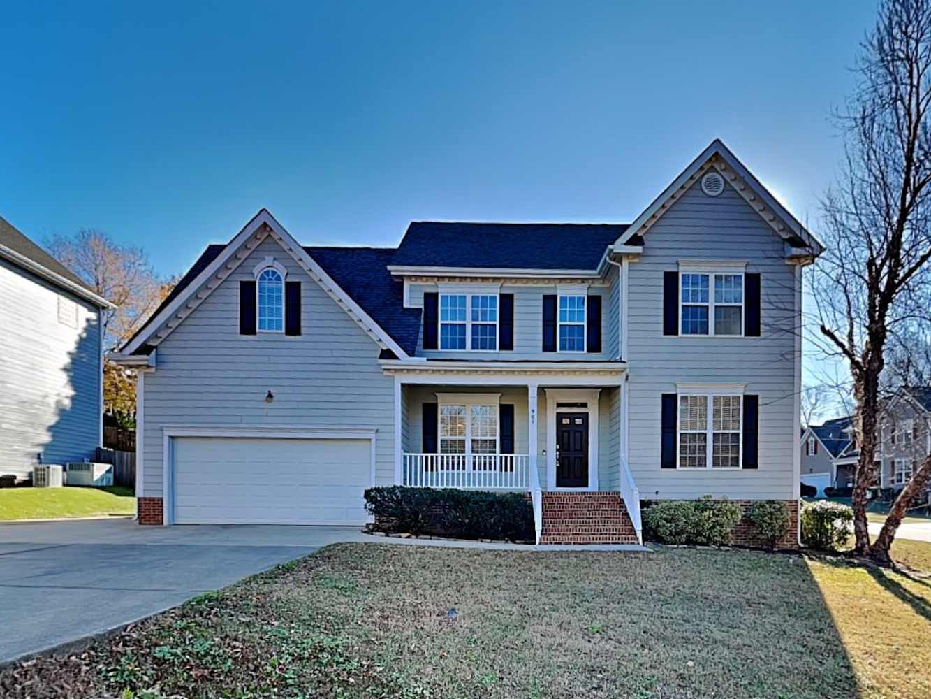 Front of 901 Sarazen Dr, Clayton, NC