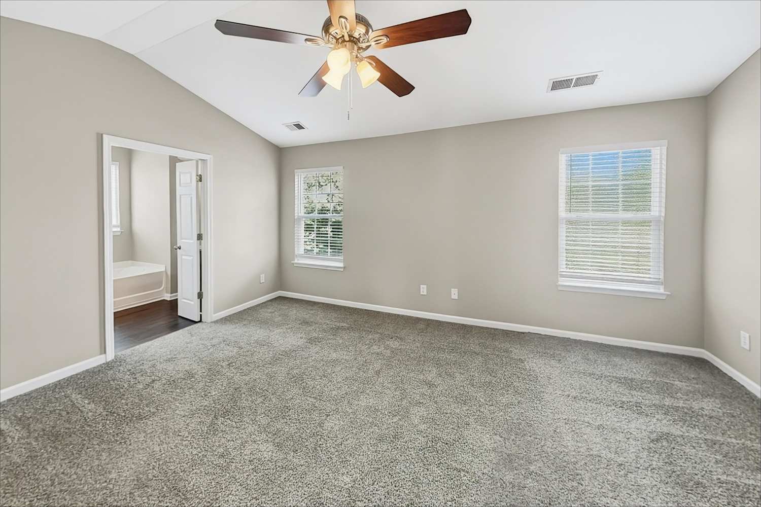 9018 Gailes Dr, Charlotte photo 11