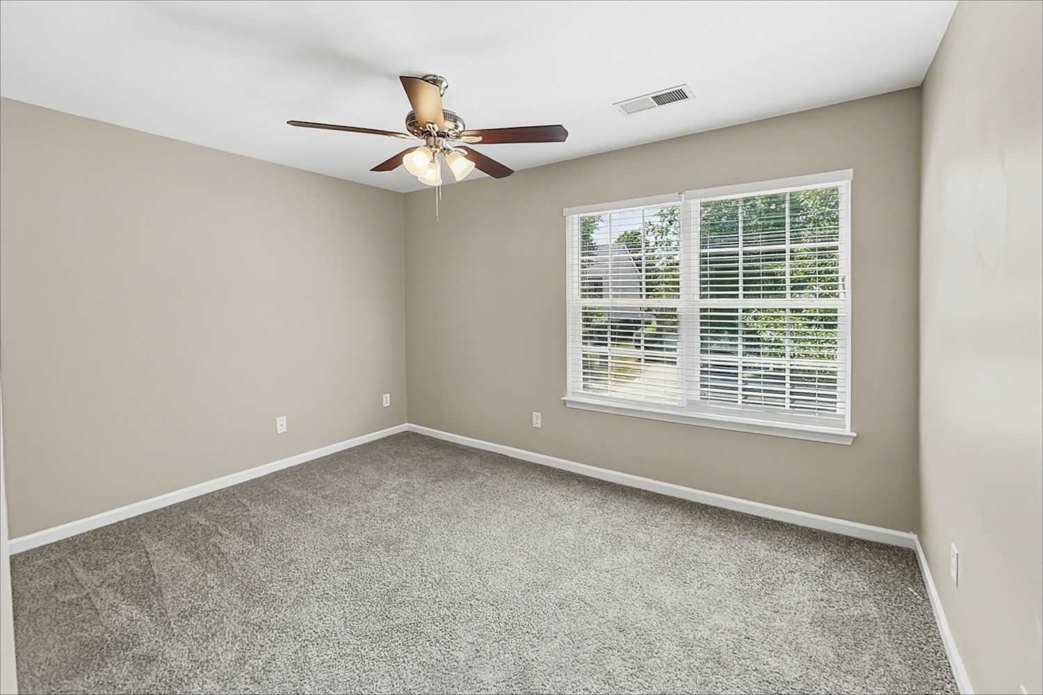 9018 Gailes Dr, Charlotte photo 15