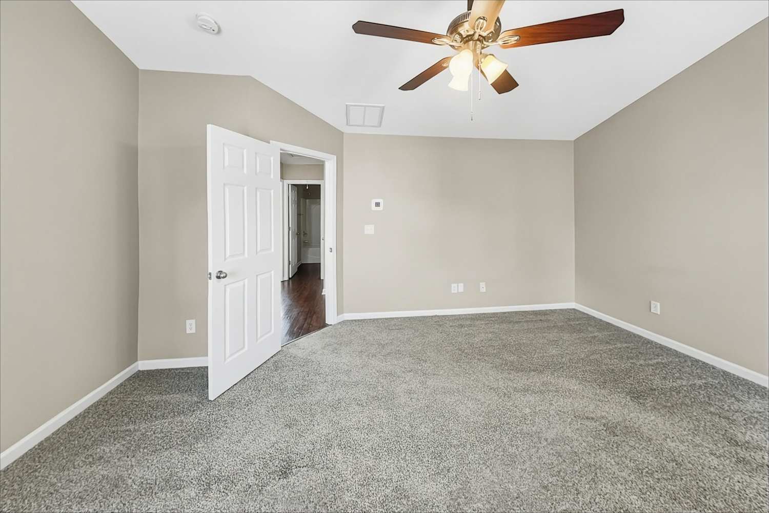 9018 Gailes Dr, Charlotte photo 12