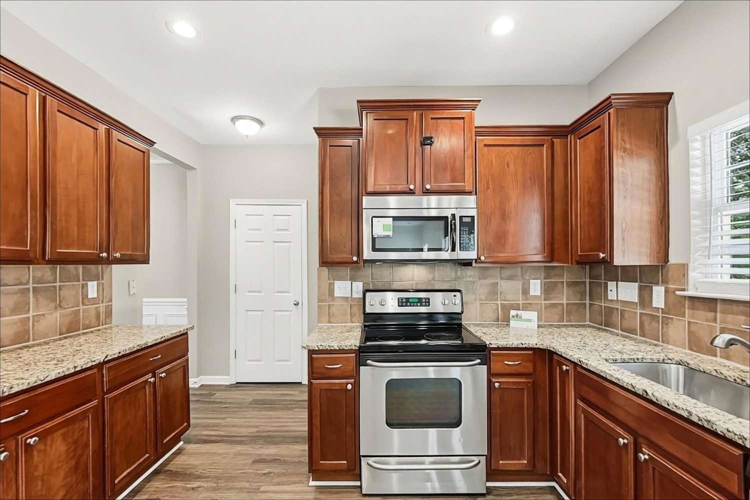 9018 Gailes Dr, Charlotte photo 9