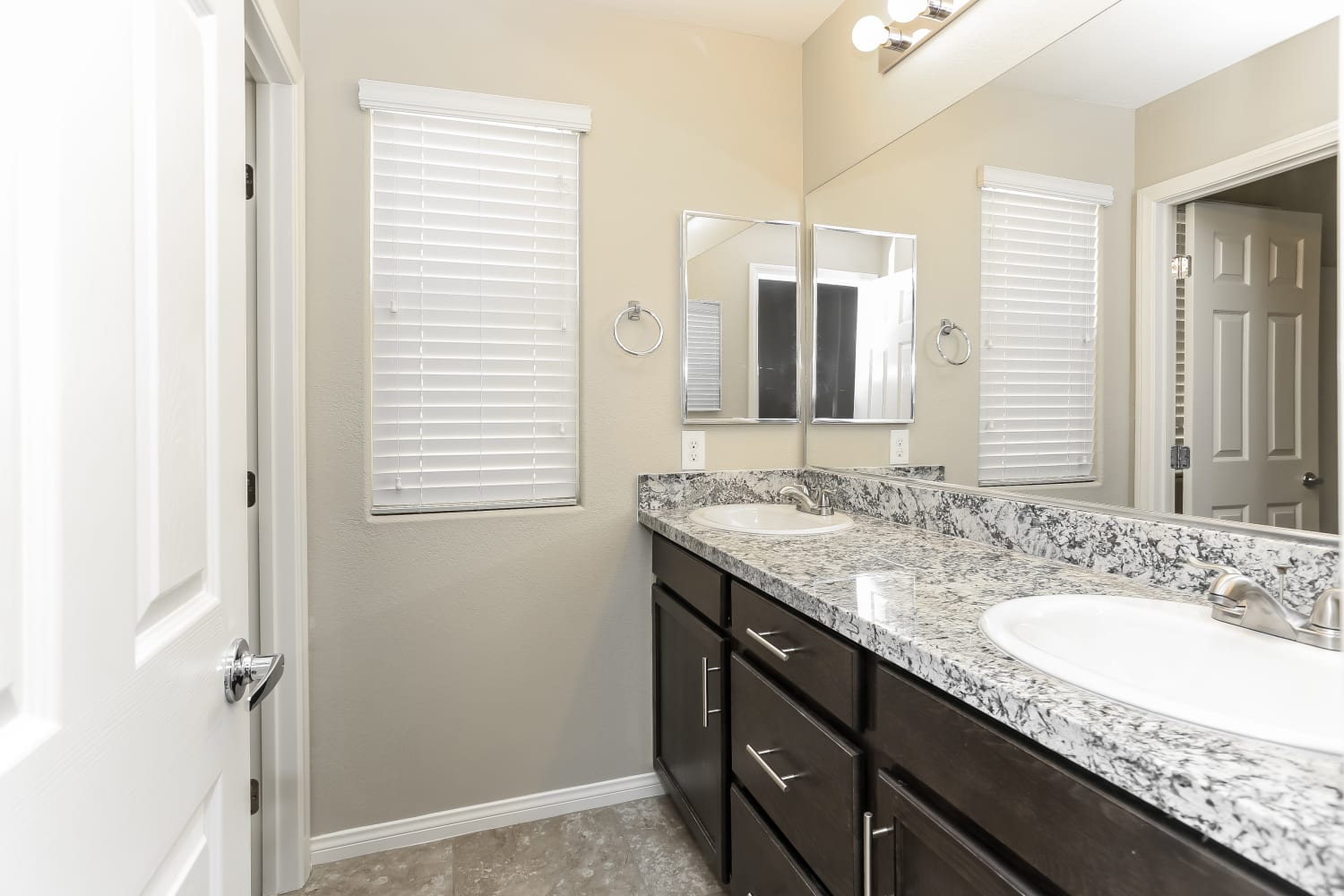 9029 Sea Grass Bay Ct, Las Vegas photo 12