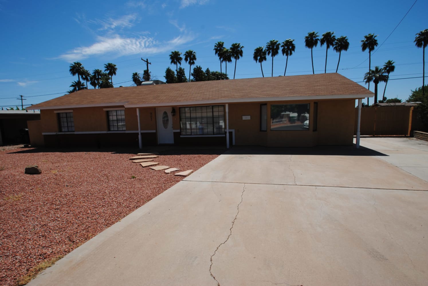 907 N Wedgewood Dr, Mesa photo 1