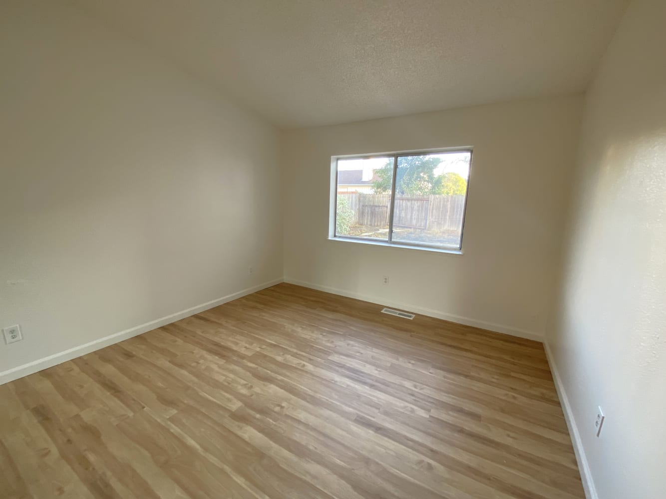 907 Whitney Ave, Suisun City photo 10