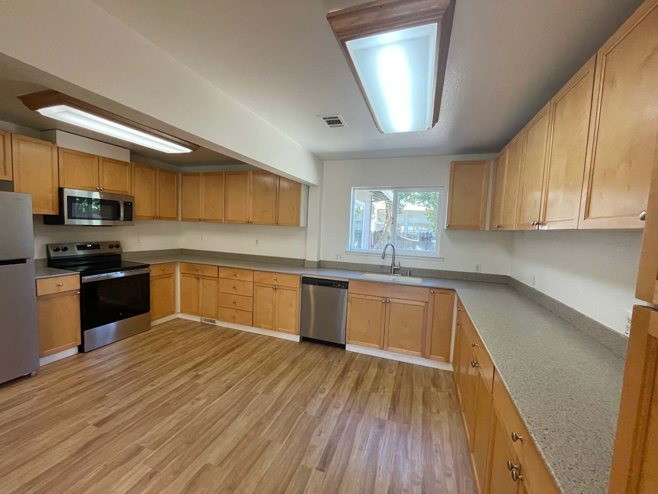 907 Whitney Ave, Suisun City photo 5
