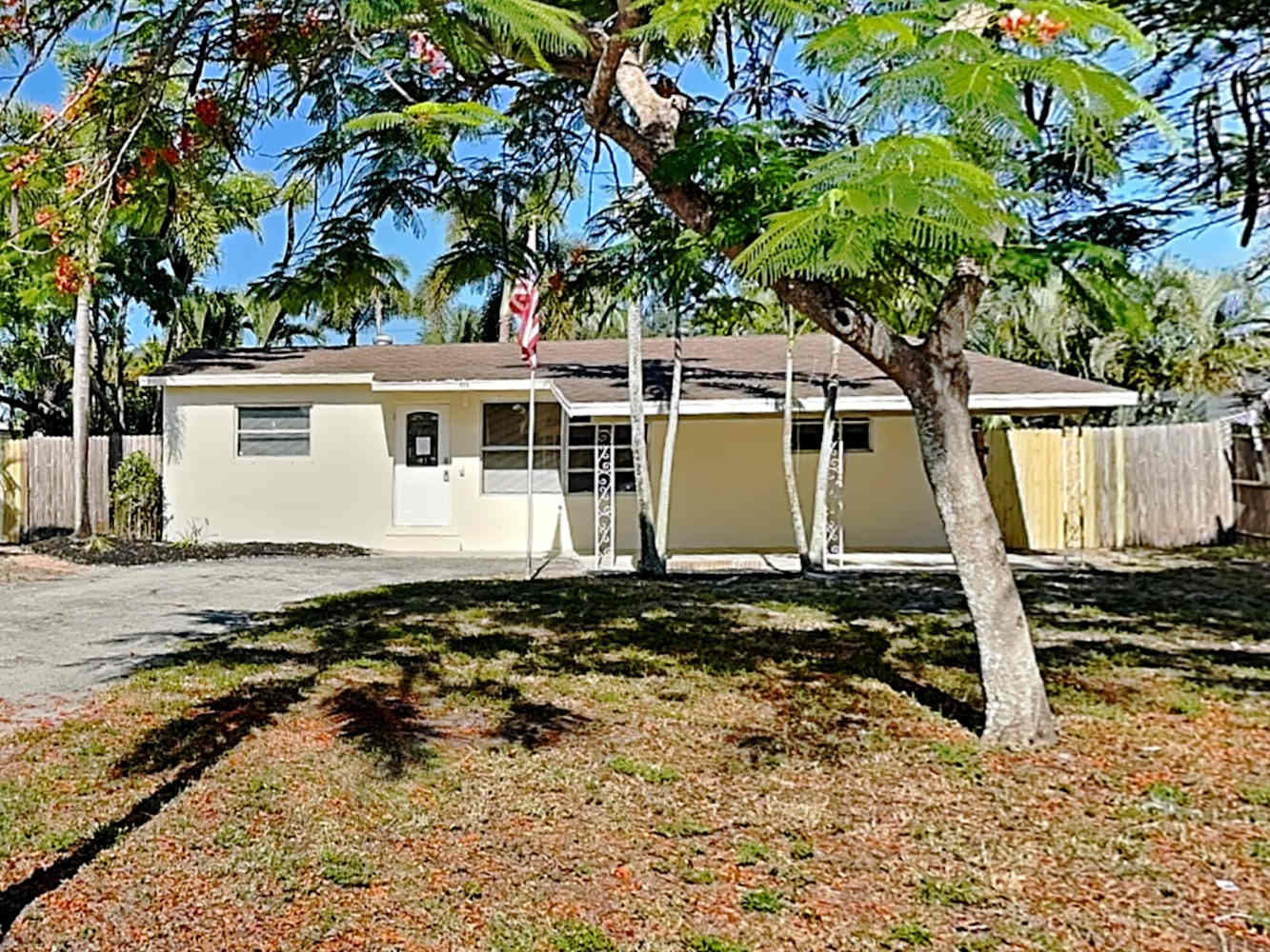 908 Belmont Dr, West Palm Beach photo 1