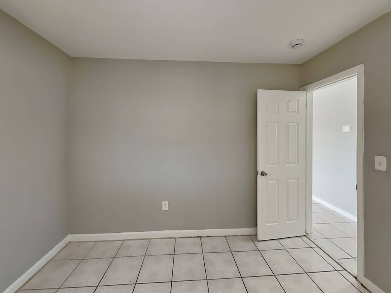 908 Belmont Dr, West Palm Beach photo 11