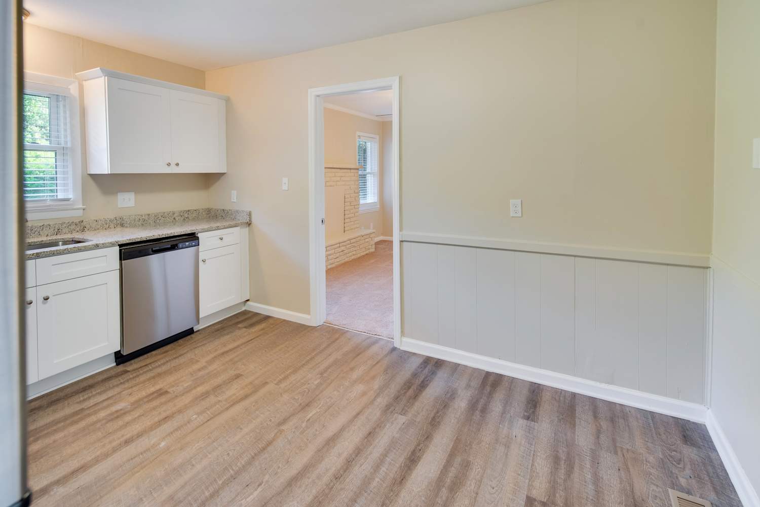 909 Friendly Pl, Charlotte photo 11