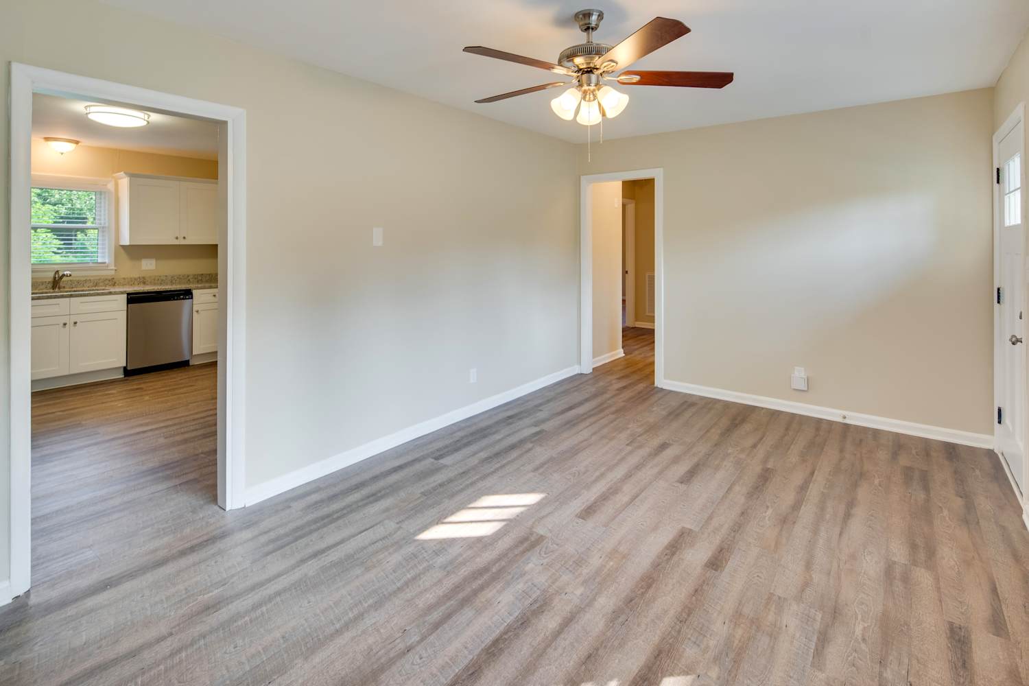 909 Friendly Pl, Charlotte photo 6