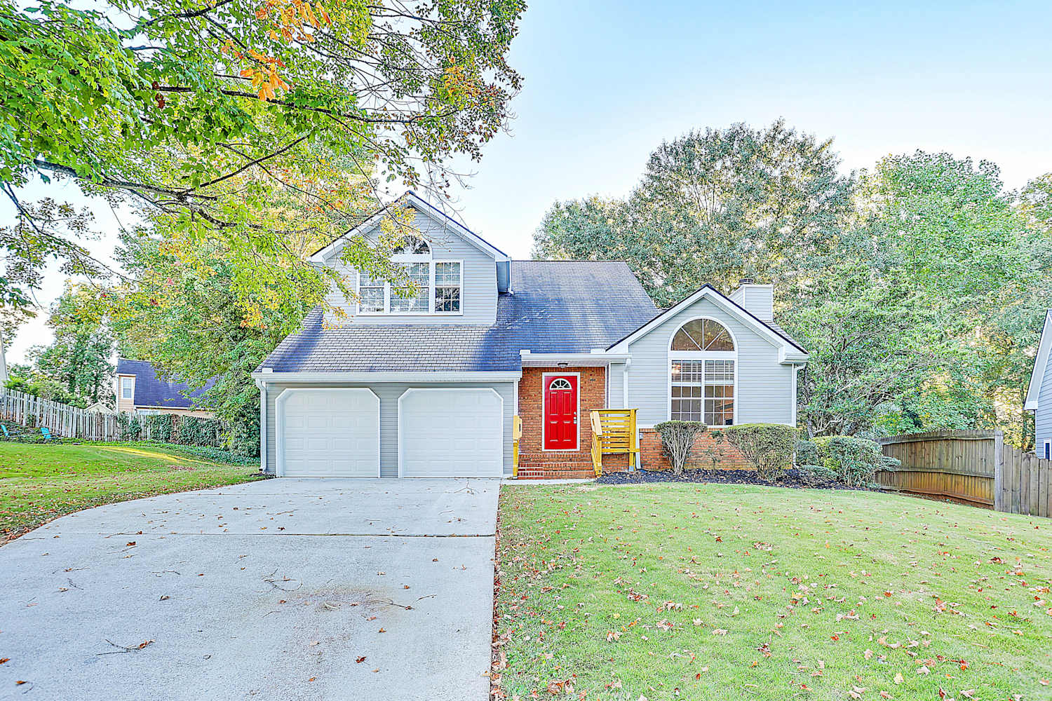 Front of 910 Cobb Place Manor Dr, Marietta, GA
