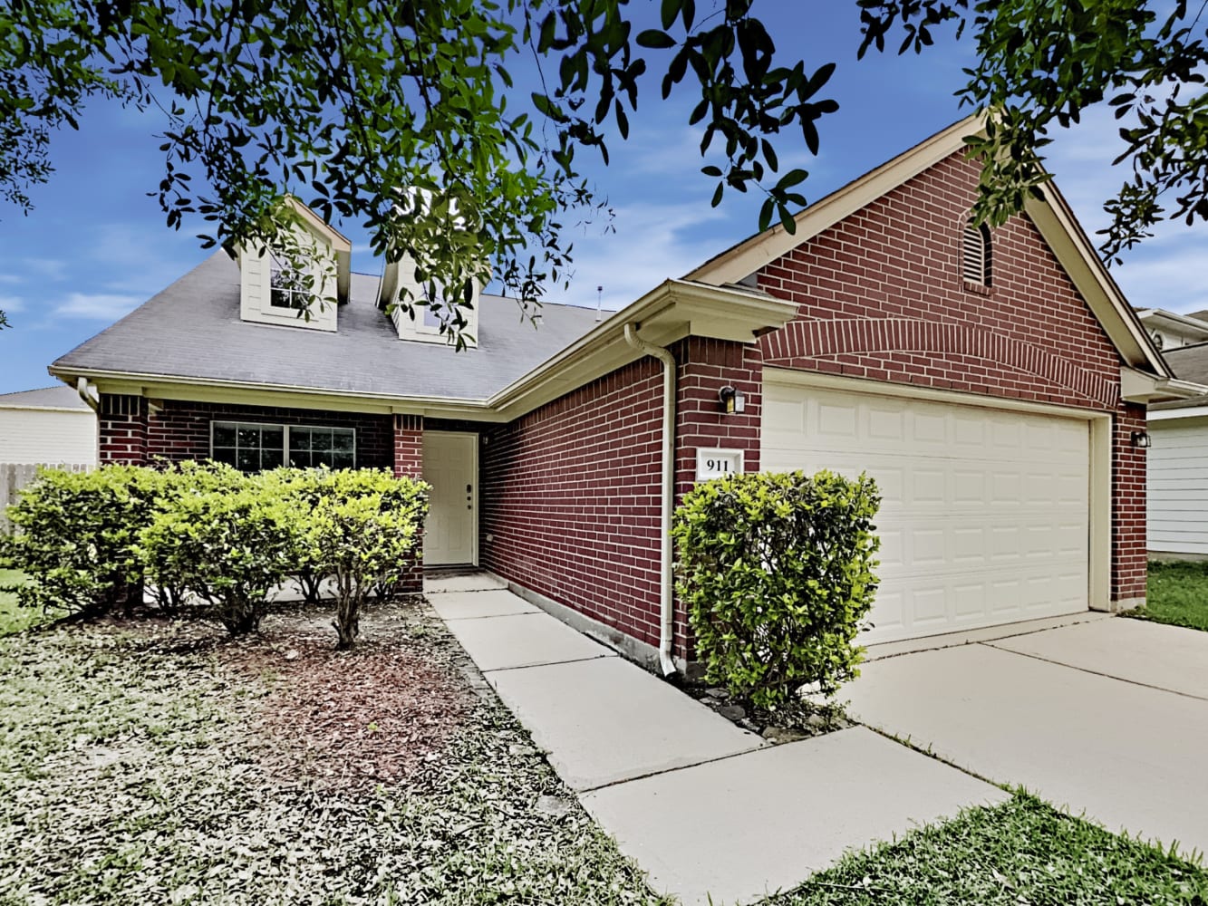 Front of 911 Red Alder Cir, Houston, TX