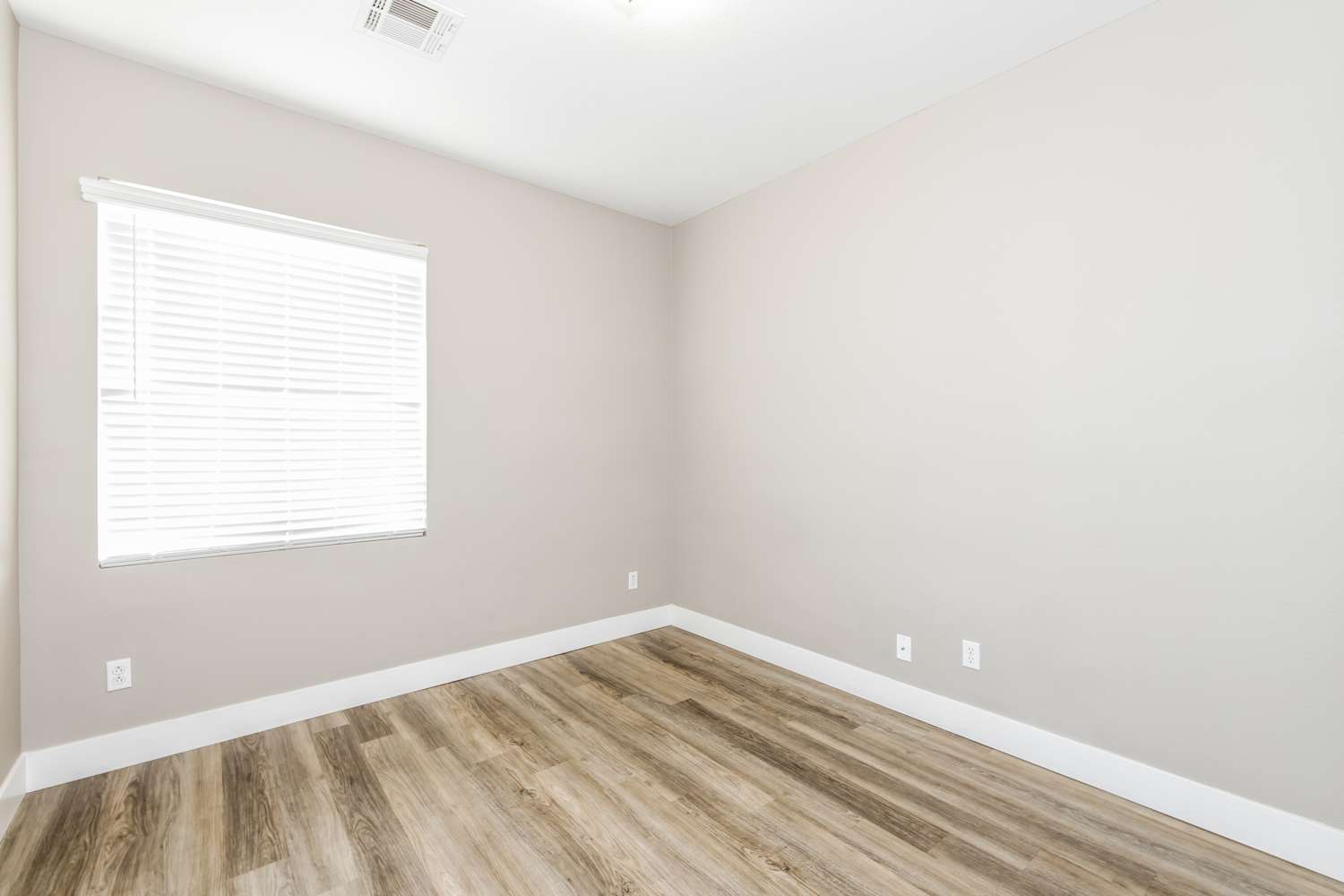 9113 Blue Raven Ave, Las Vegas photo 14