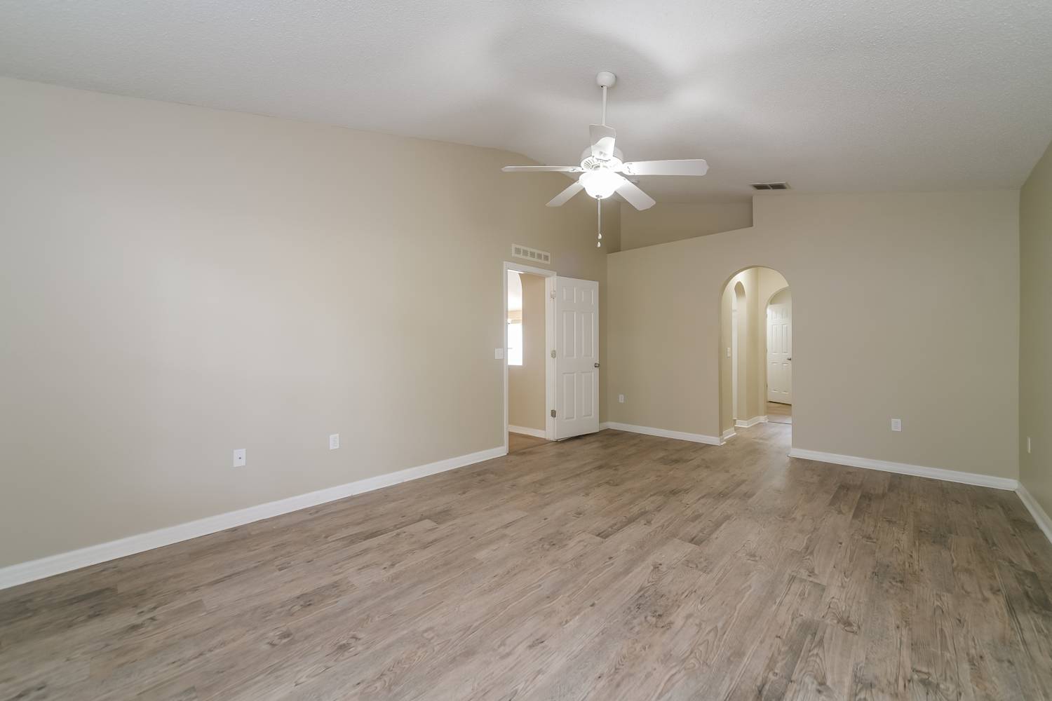 912 Jayhil Dr, Minneola photo 10