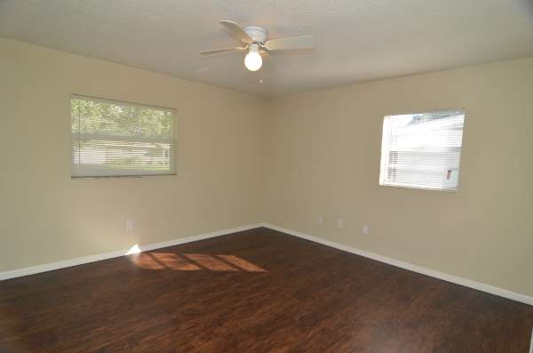 912 Skyview Dr, Brandon photo 7