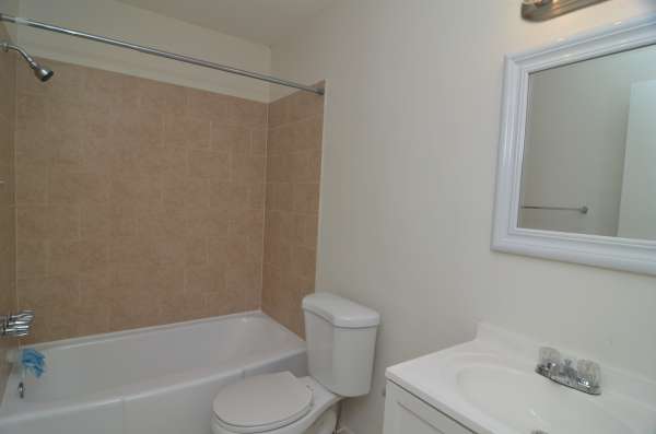 912 Skyview Dr, Brandon photo 9
