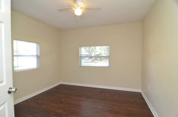 912 Skyview Dr, Brandon photo 8