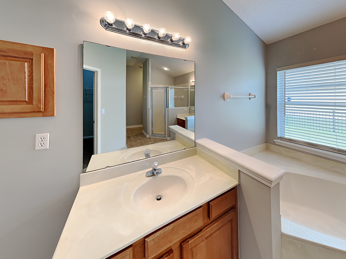 9128 Jennifer Ln, Jacksonville photo 15