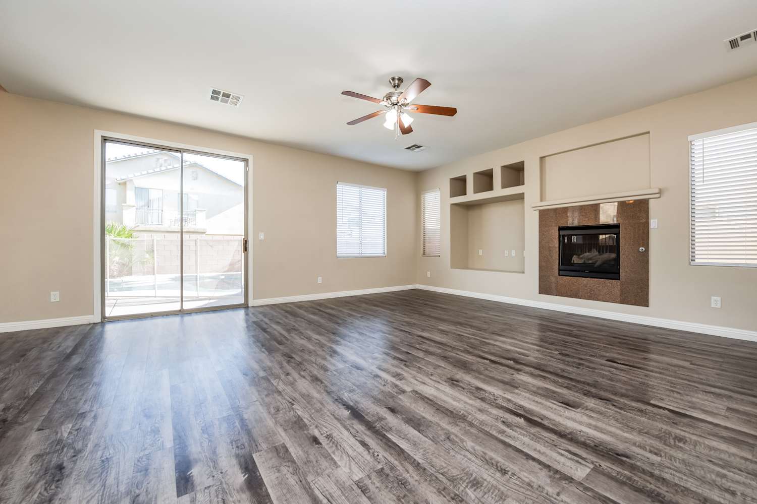 9132 Little Horse Ave, Las Vegas photo 7