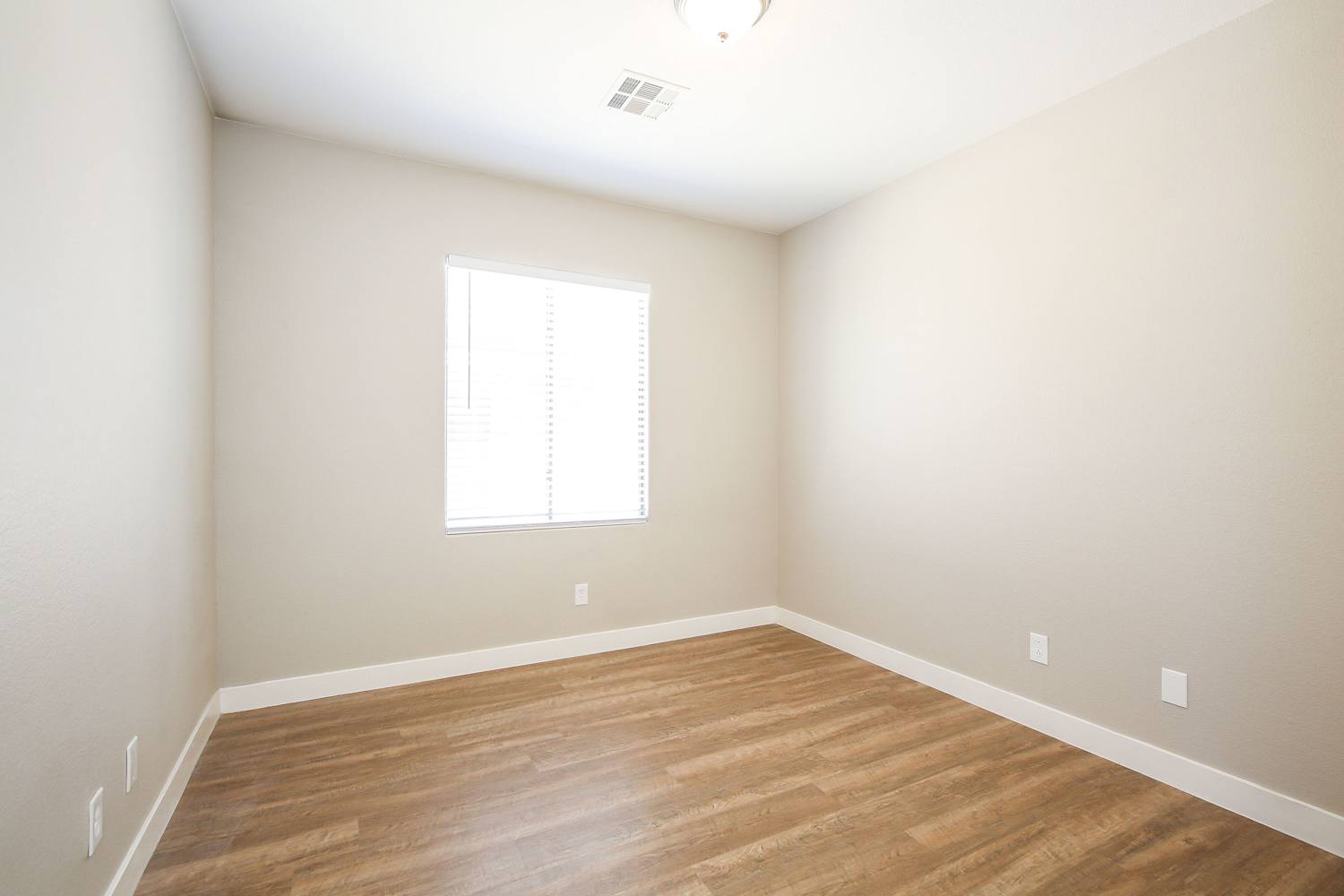 9133 Little Horse Ave, Las Vegas photo 15