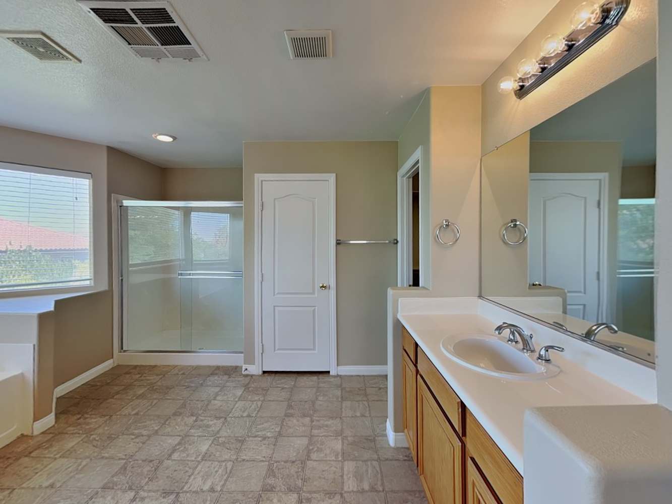 915 Golden Poppy St, Las Vegas photo 21
