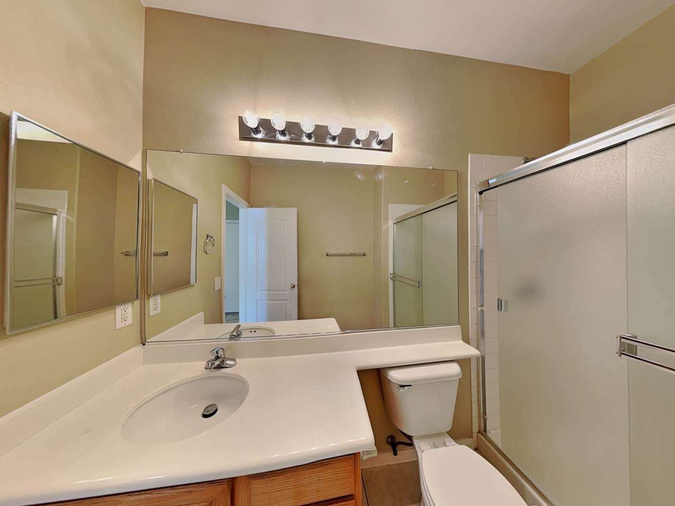 915 Golden Poppy St, Las Vegas photo 23