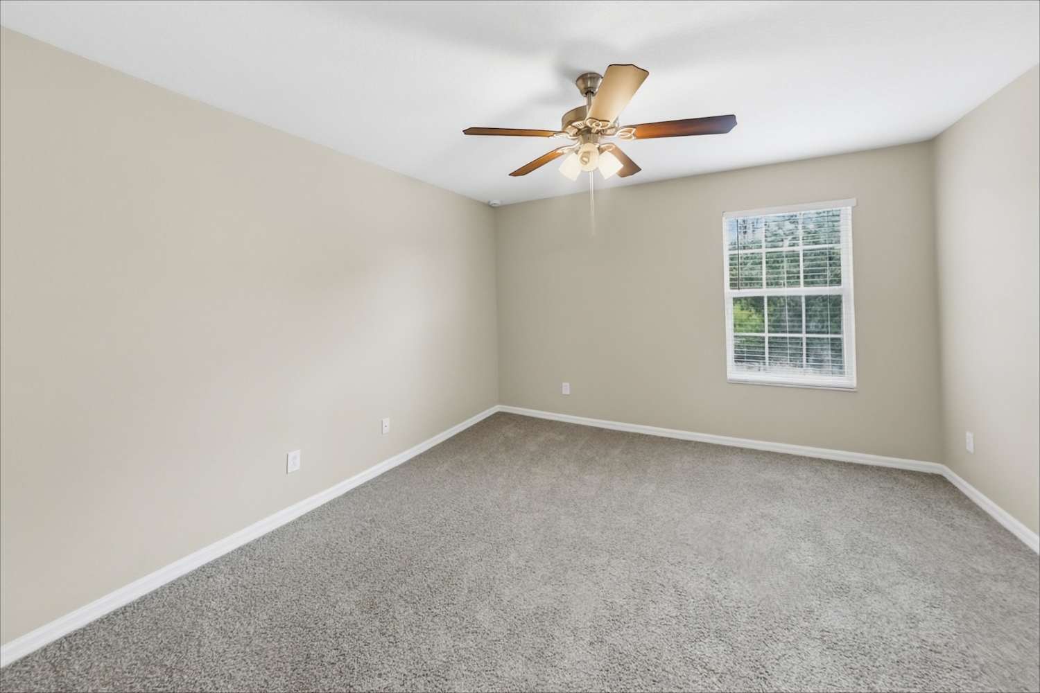 9156 Lake Avon Dr, Orlando photo 17