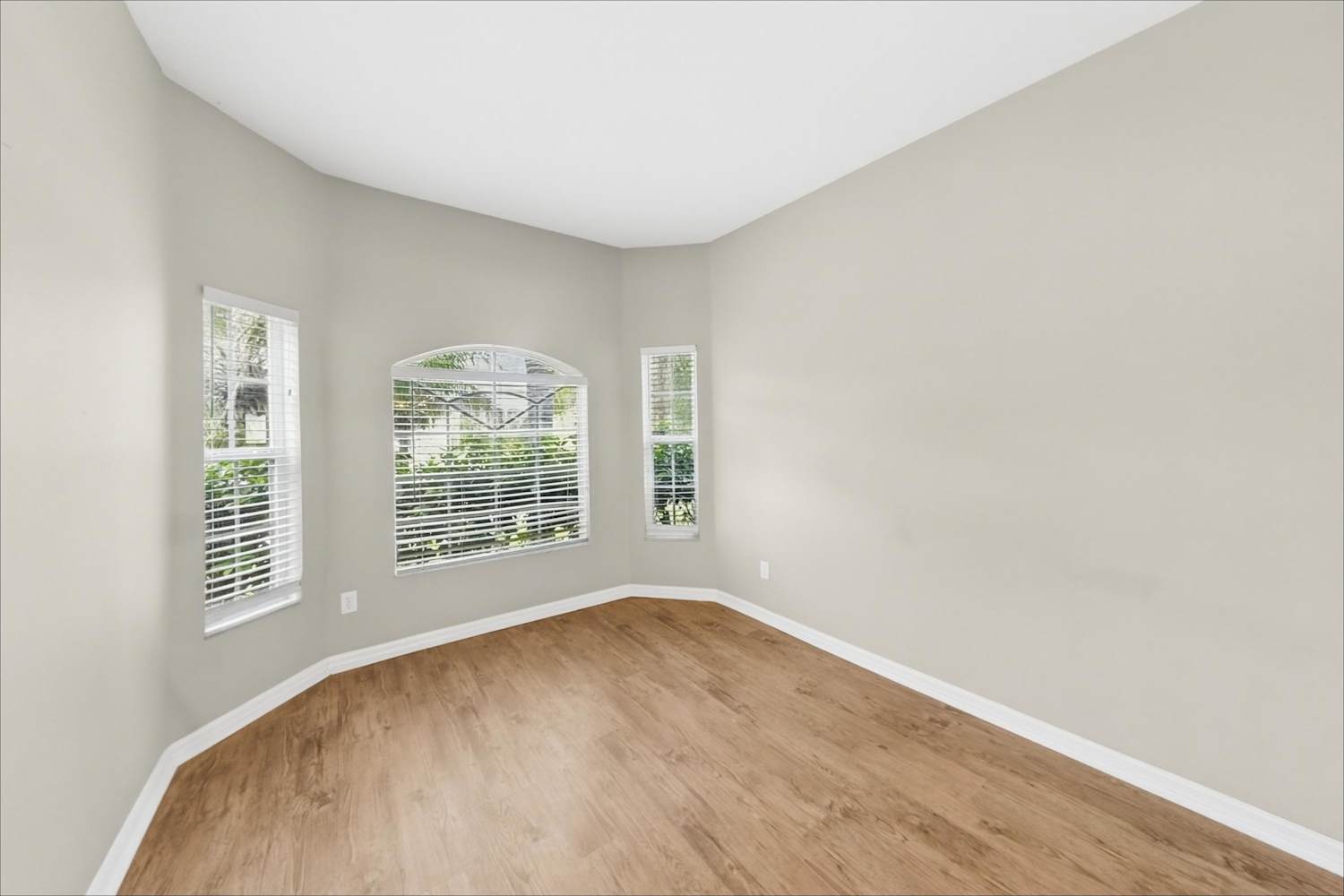 9156 Lake Avon Dr, Orlando photo 21
