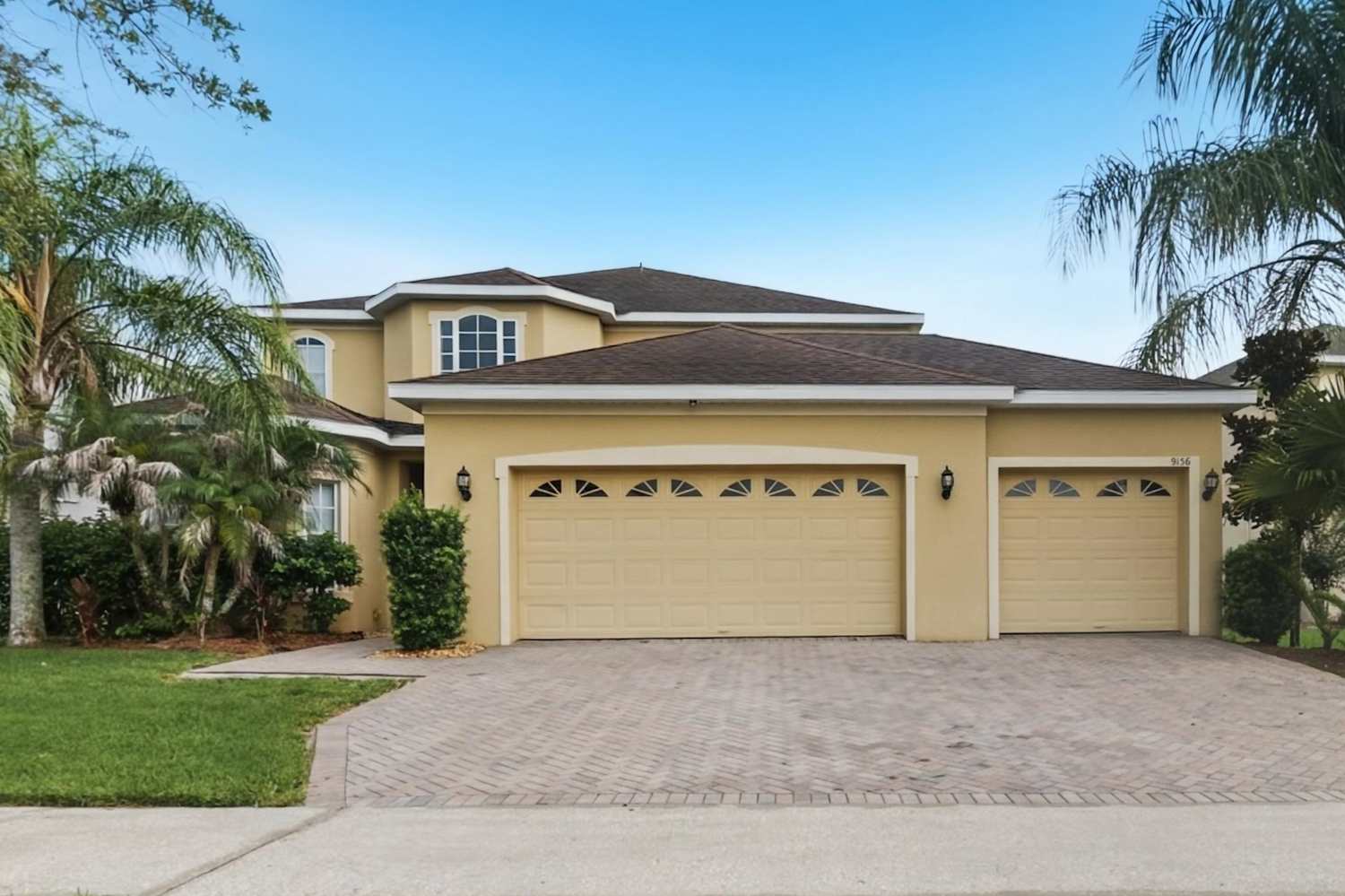 9156 Lake Avon Dr, Orlando photo 1