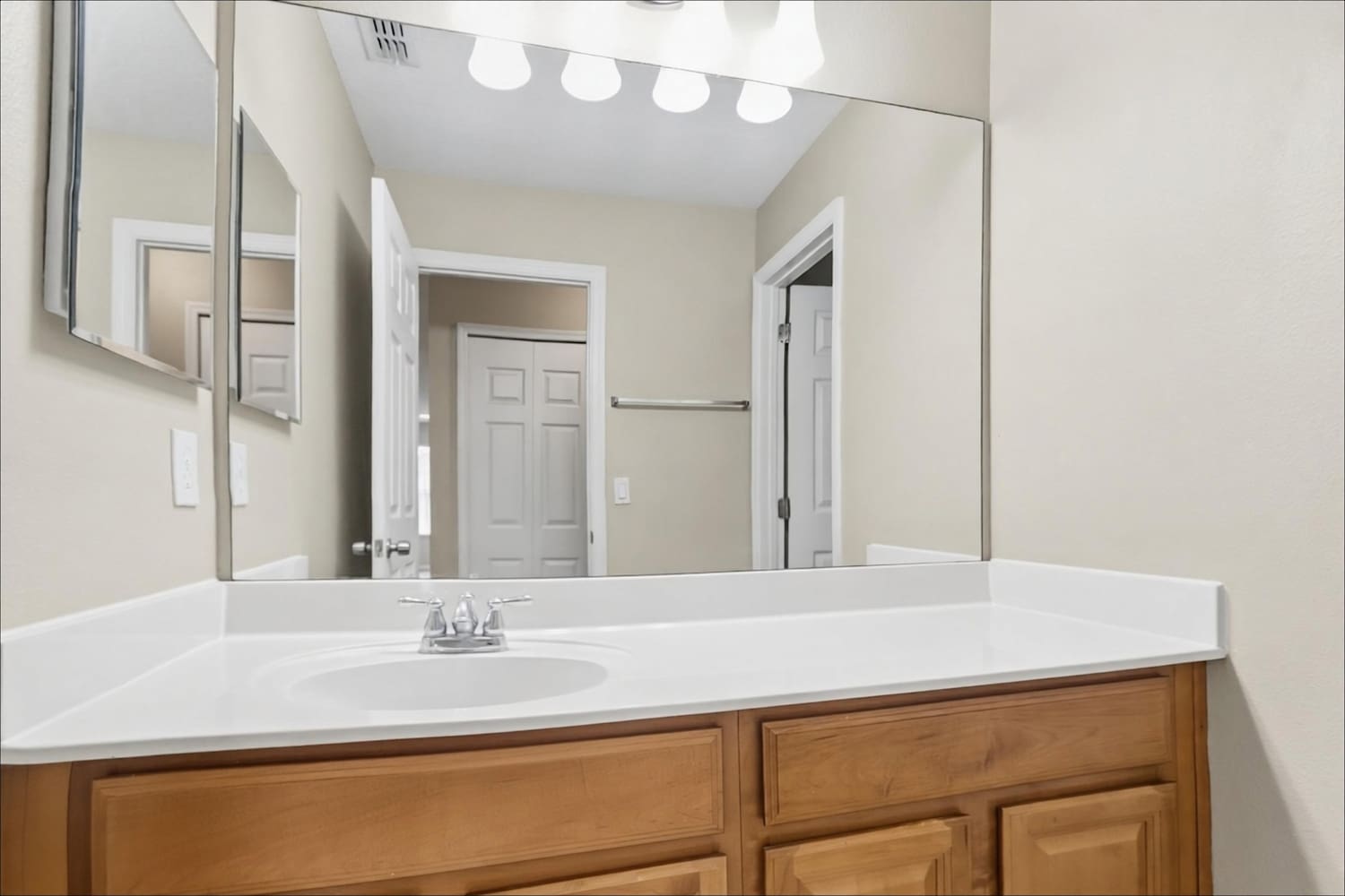 9156 Lake Avon Dr, Orlando photo 18
