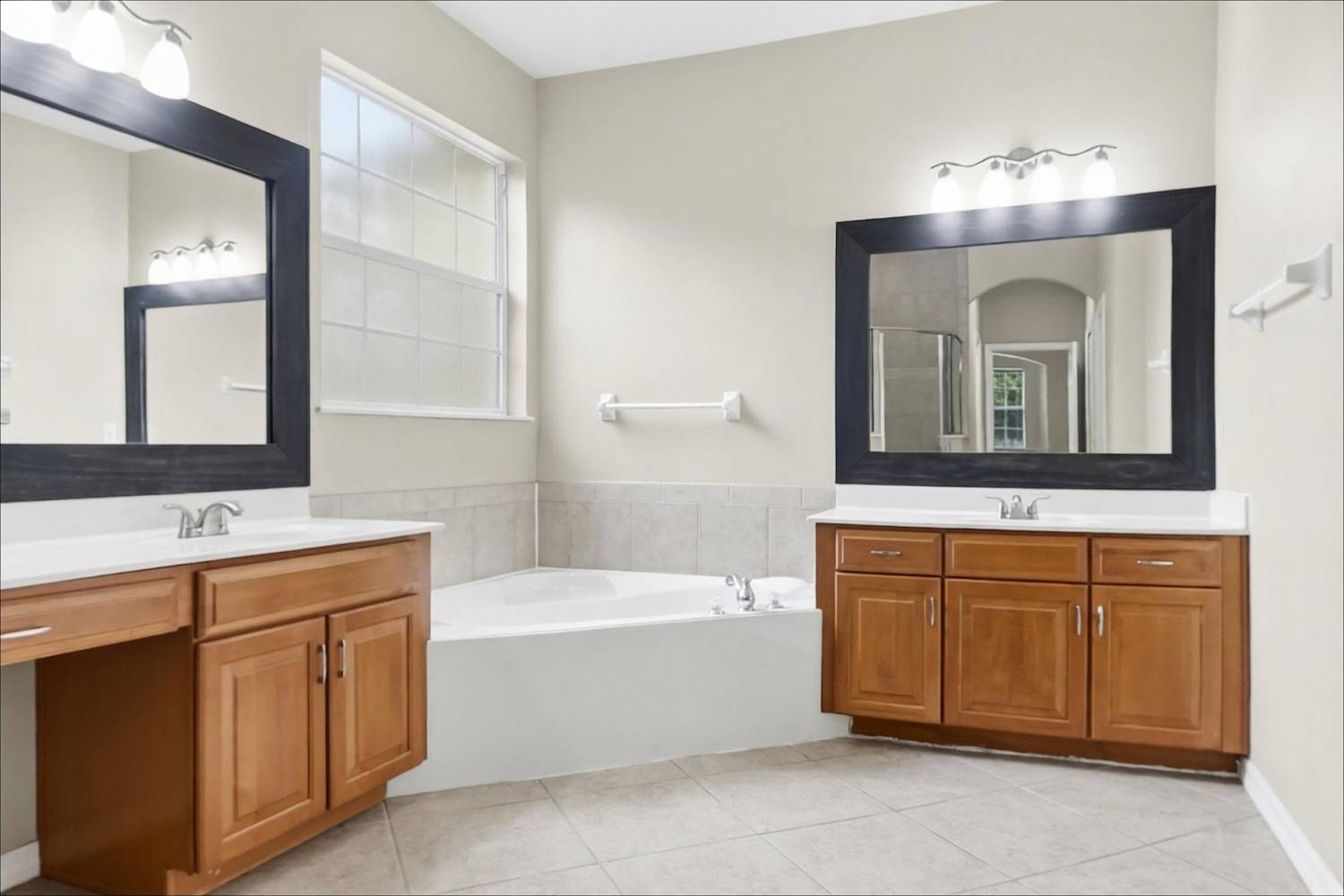 9156 Lake Avon Dr, Orlando photo 12