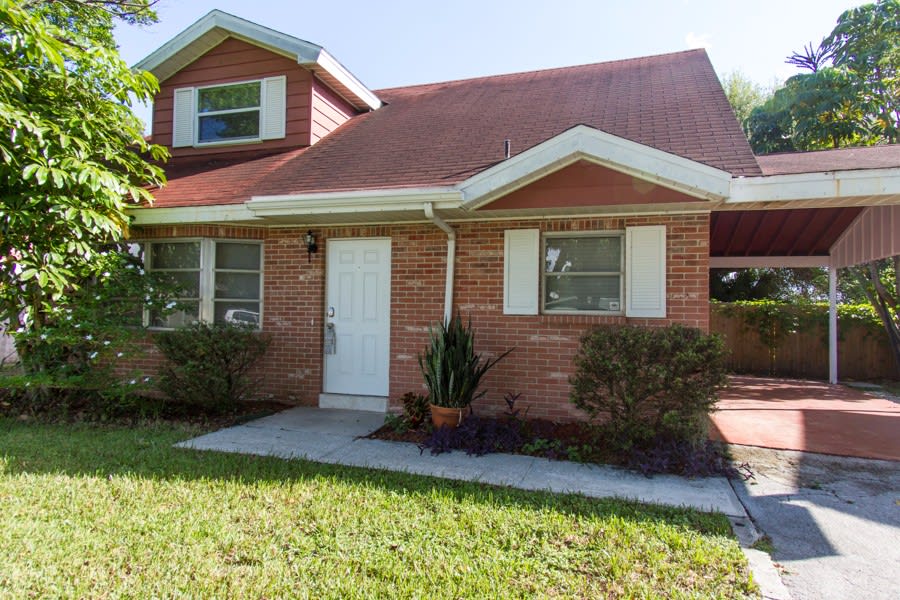 Front of 9168 Fairweather Dr, Largo, FL