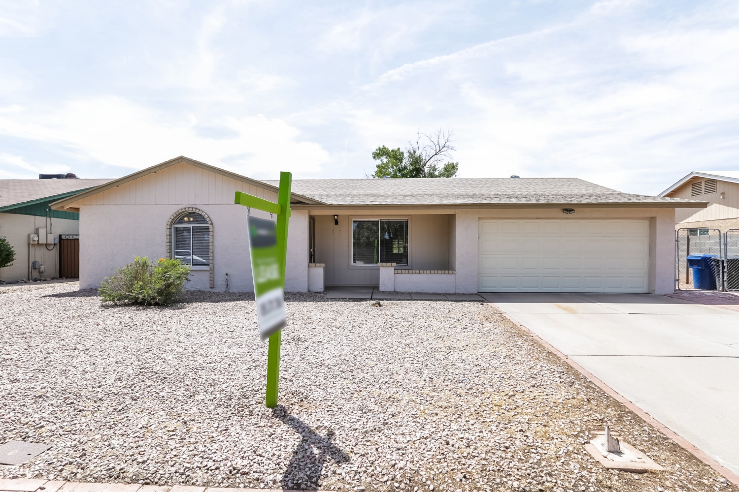Front of 917 W Lindner Ave, Mesa, AZ