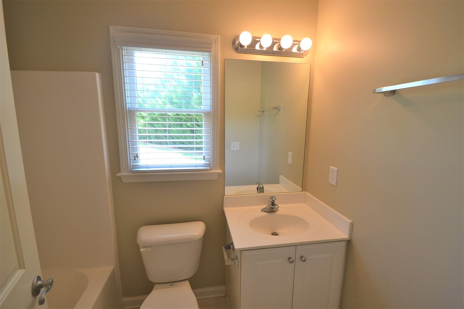 9175 Waterford Ln, Powder Springs photo 12