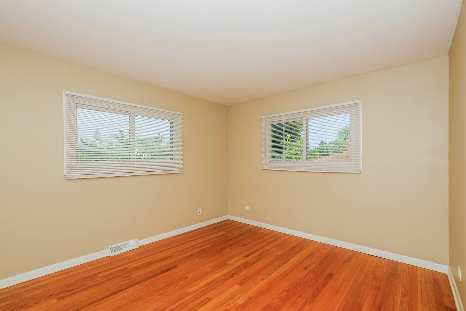 920 Greenwood Ave, Deerfield photo 14