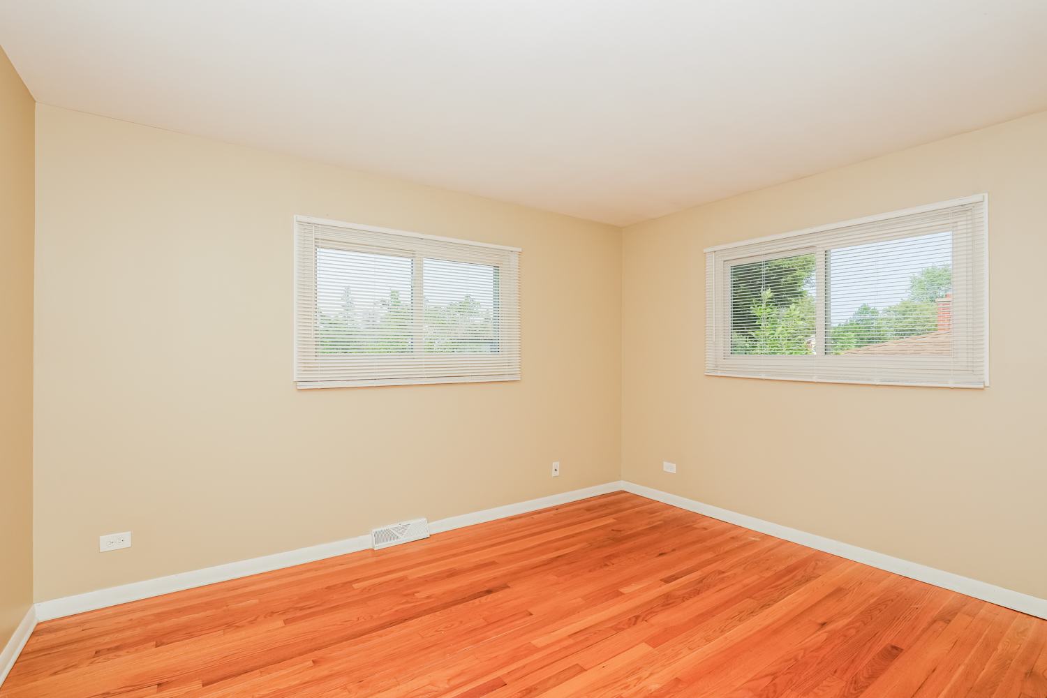 920 Greenwood Ave, Deerfield photo 13