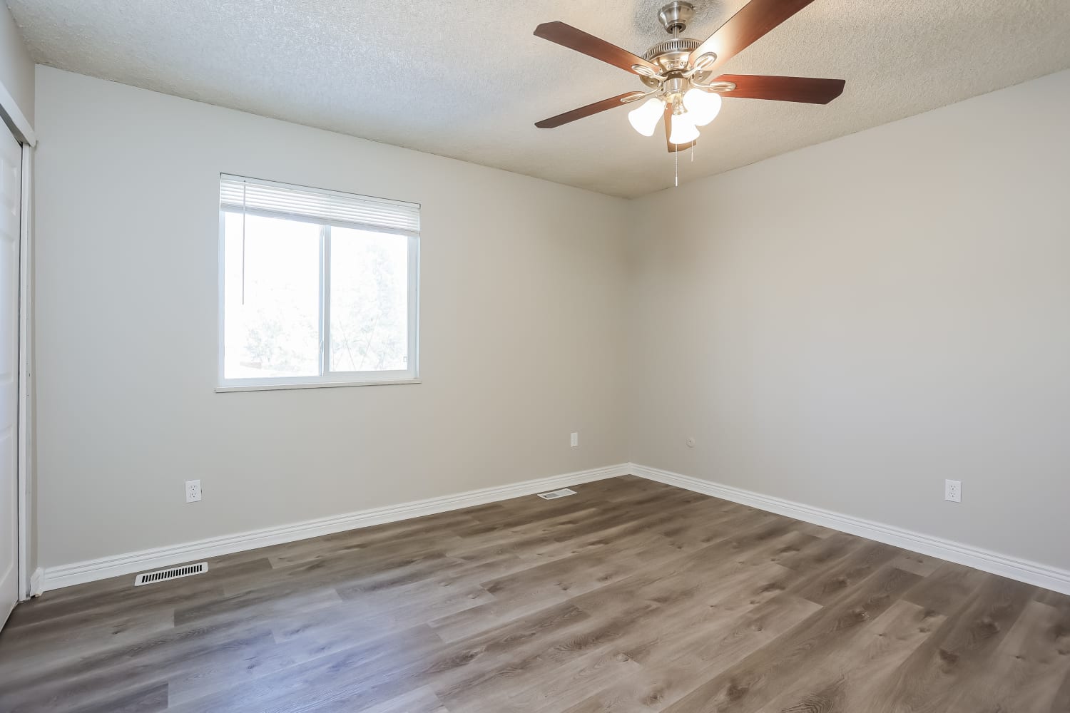 920 S Waco Way, Aurora photo 12