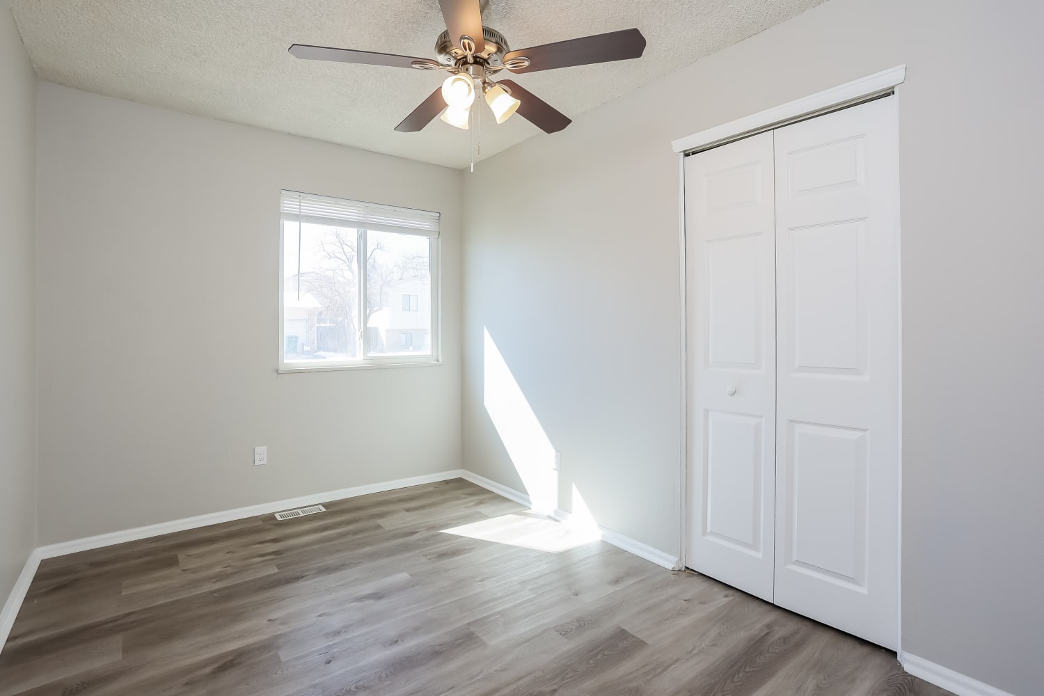 920 S Waco Way, Aurora photo 11
