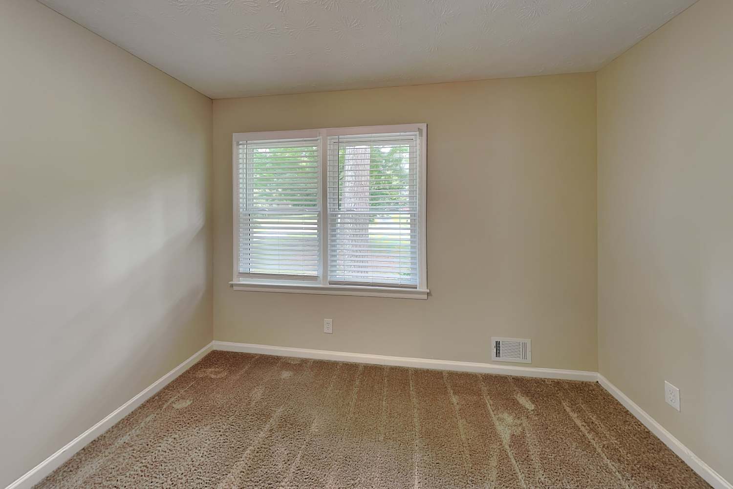 921 Walnut Cir Sw, Marietta photo 12