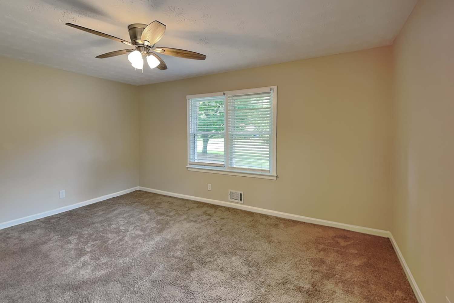 921 Walnut Cir Sw, Marietta photo 11